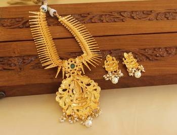 Gold platted lakshmi necklace set 3