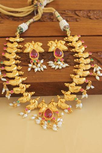 Gold platted peacock necklace set