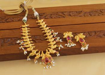 Gold platted peacock necklace set 2