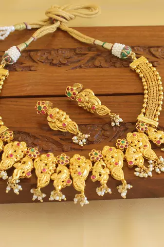 Gold platted peacock necklace set