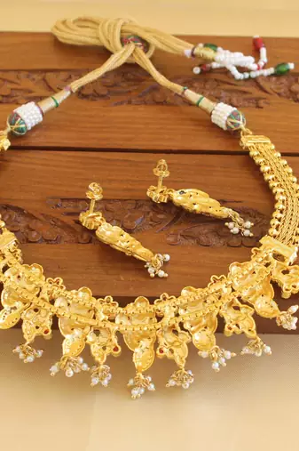 Gold platted peacock necklace set