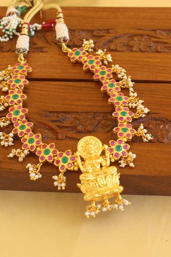 Gold platted lakshmi necklace set