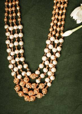 Traditional White Gold Necklace 3