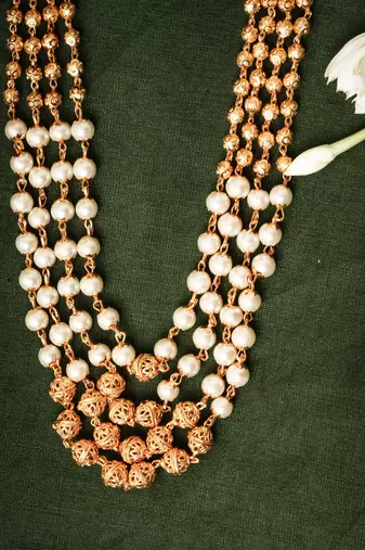 Traditional White Gold Necklace