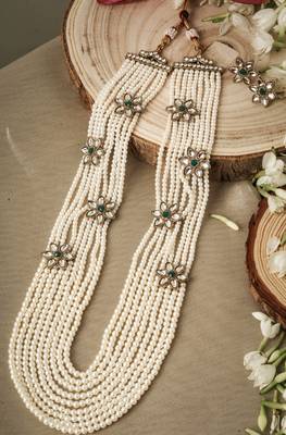 White Bead and Floral Necklace Set 2