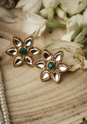 White Bead and Floral Necklace Set 3