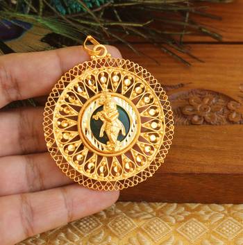 Kerala style gold platted krishna palakka pendant 2