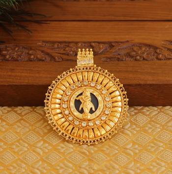 Kerala style gold platted krishna palakka pendant 1