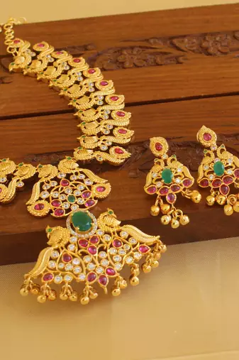 Gold platted real kempu peacock necklace set