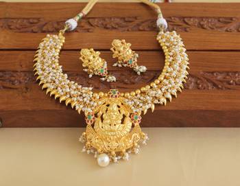 Gold platted pearl temple necklace set 1