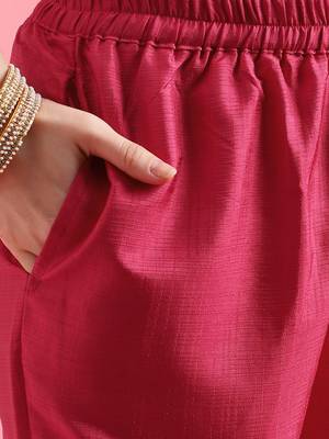  women cotton blend kurta pant set 4