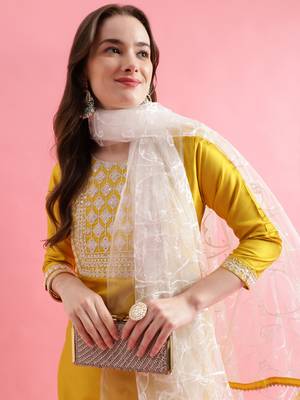  women cotton blend kurta pant set 3