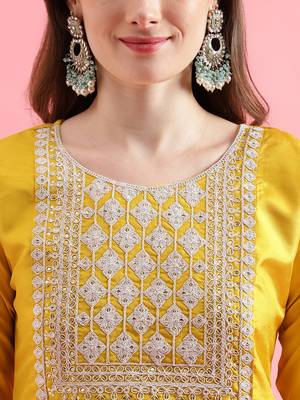  women cotton blend kurta pant set 4