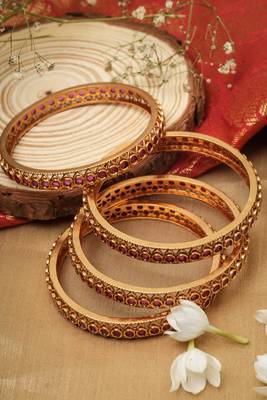 Set of 4 Bangles with Round Pink Stones 3
