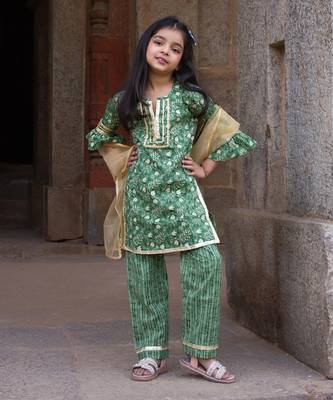 Amba suit set 1