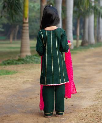 Azma green kurta pyjama set 4
