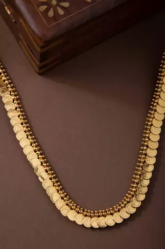 Necklace Set For Women with Gold-Plated Round Design