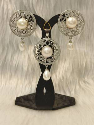 Mannat raj pearls & jewellers natural fresh water pearls hyderabadi pearls unique designer pendant set 1