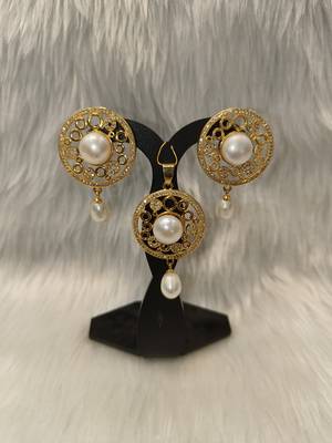 Mannat raj pearls & jewellers natural fresh water pearls hyderabadi pearls charming and designer pendant set 1
