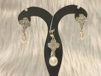 Mannat raj pearls & jewellers natural fresh water pearls hyderabadi pearls daily wear designer pendant set 2