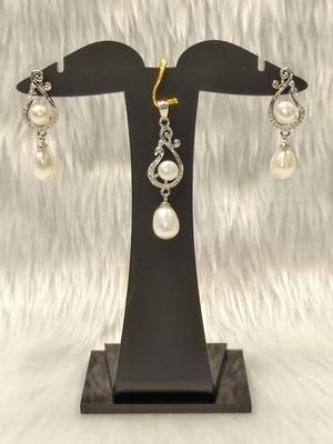 Mannat raj pearls & jewellers natural fresh water pearls hyderabadi pearls charming and designer pendant set 1