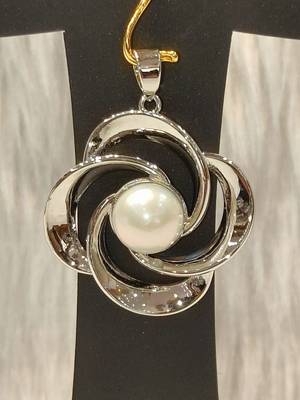 Mannat raj pearls & jewellers natural fresh water pearls hyderabadi pearls elegant designer pendant set 3