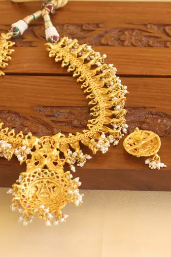 Gold platted peacock temple kempu necklace set