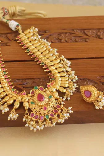 Gold platted peacock kempu necklace set