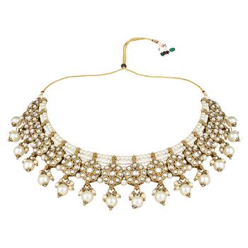 traditional kundan pearl choker necklace with jhumki earrings & maang tikka set  2