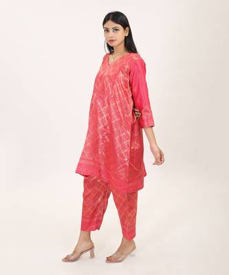 Pink silk brocade kurta set 3