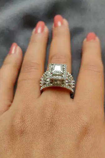 Ad ring