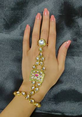 Kundan hand harness 1