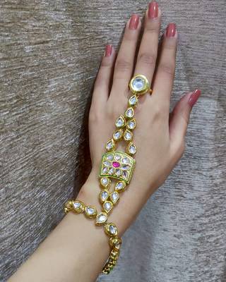 Kundan hand harness 2