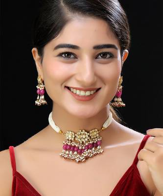Gold finish kundan choker set 1