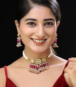 Gold finish kundan choker set