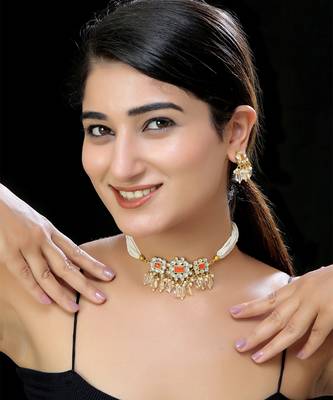 Gold finish kundan choker set 1