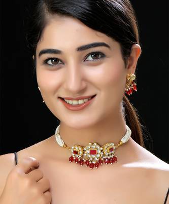 Gold finish red kundan choker set 1