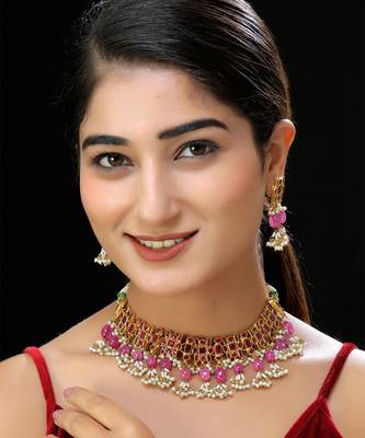 Gold finish pink kundan necklace set 1