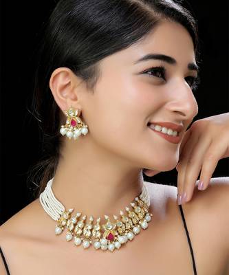 Gold finish kundan necklace set 1