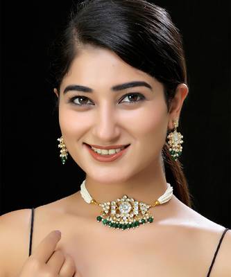 Gold finish kundan choker set 1