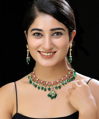 Red and green kundan necklace set 1