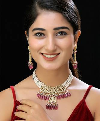 Gold finish white kundan necklace set 1