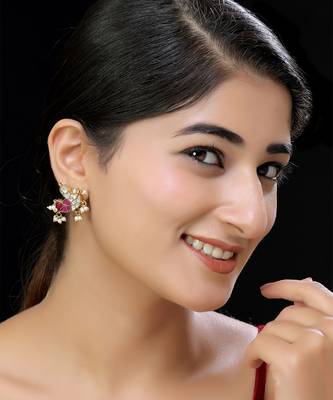 Gold finish kundan studs 1
