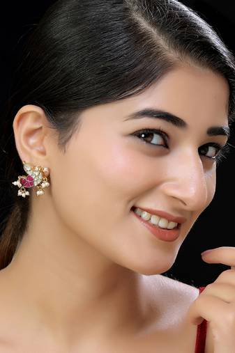 Gold finish kundan studs