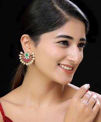 Gold finish semicircle kundan studs 1