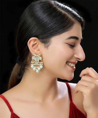 Gold finish mother of pearls earrings 1