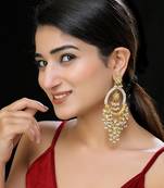 Gold finish kundan chaandbali