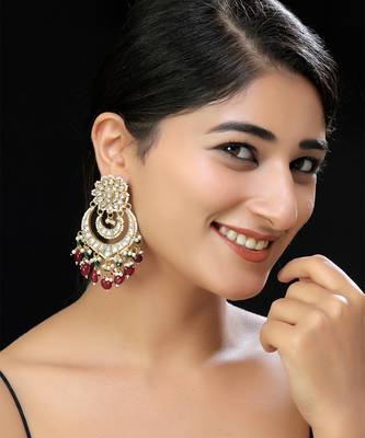 Gold finish kundan magenta chaandbali 1