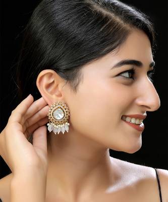 Gold finish kundan earrings 1