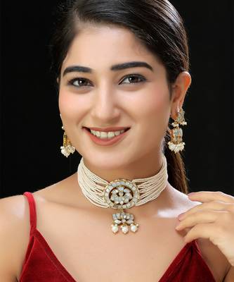 Gold finish kundan mother of pearls choker set 1